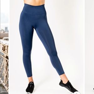 IVL Collective Everyday Sculpt Legging